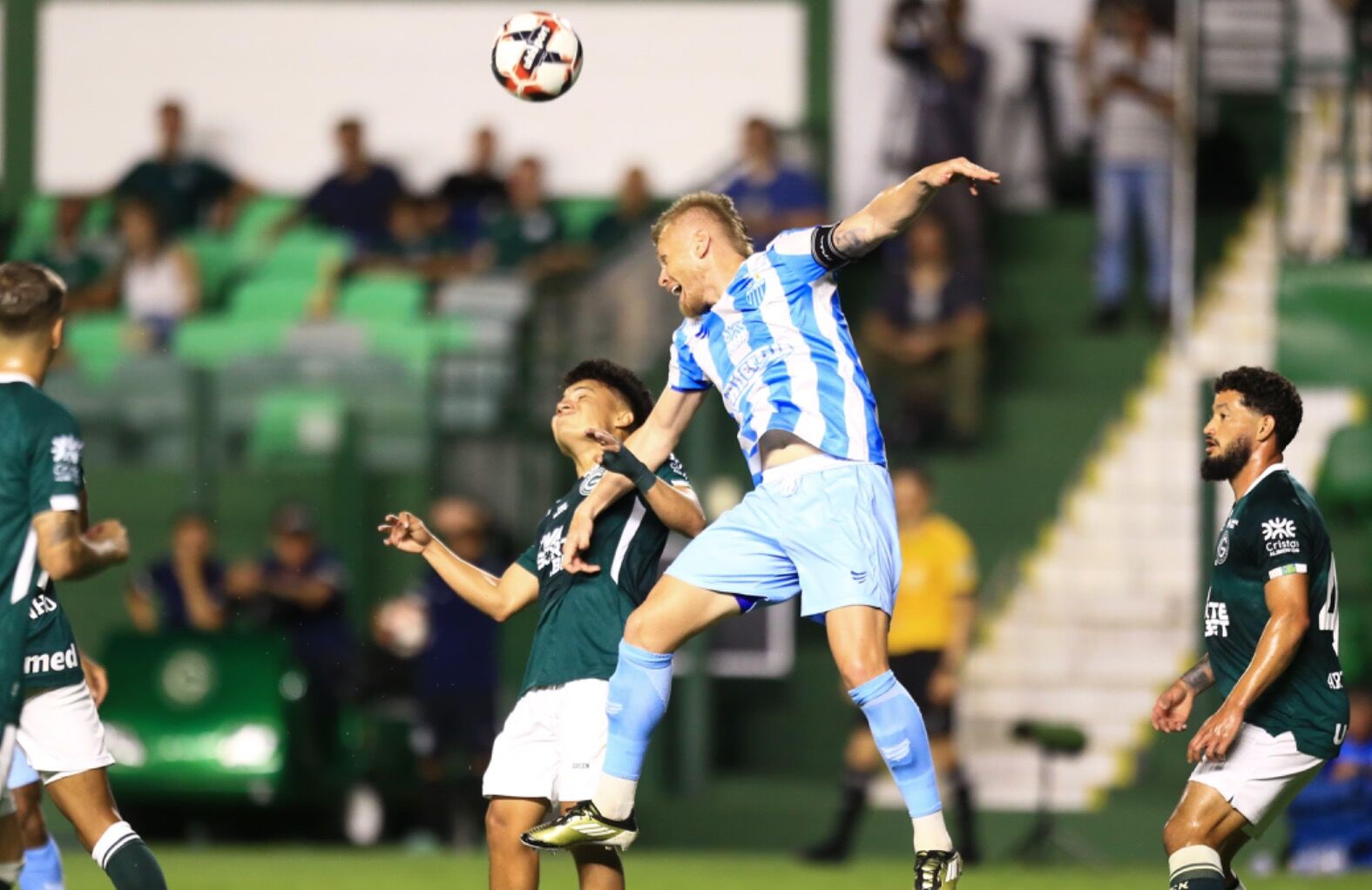 Crac é eliminado nos pênaltis após empate contra o Goiás no Goianão 2025