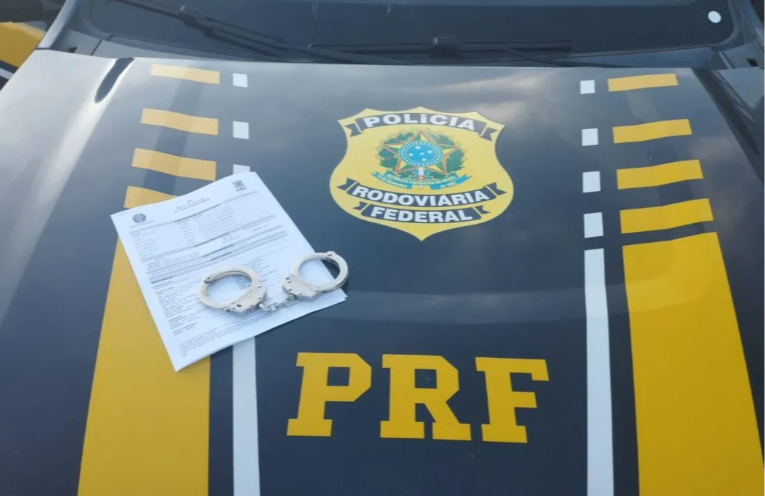 Durante fiscalização em Catalão, PRF detém foragido com condenação por estupro de vulnerável.