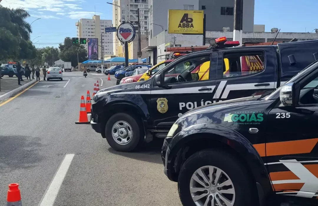 DETRAN e PM aplicam 126 multas na abertura da Balada Responsável em Catalão
