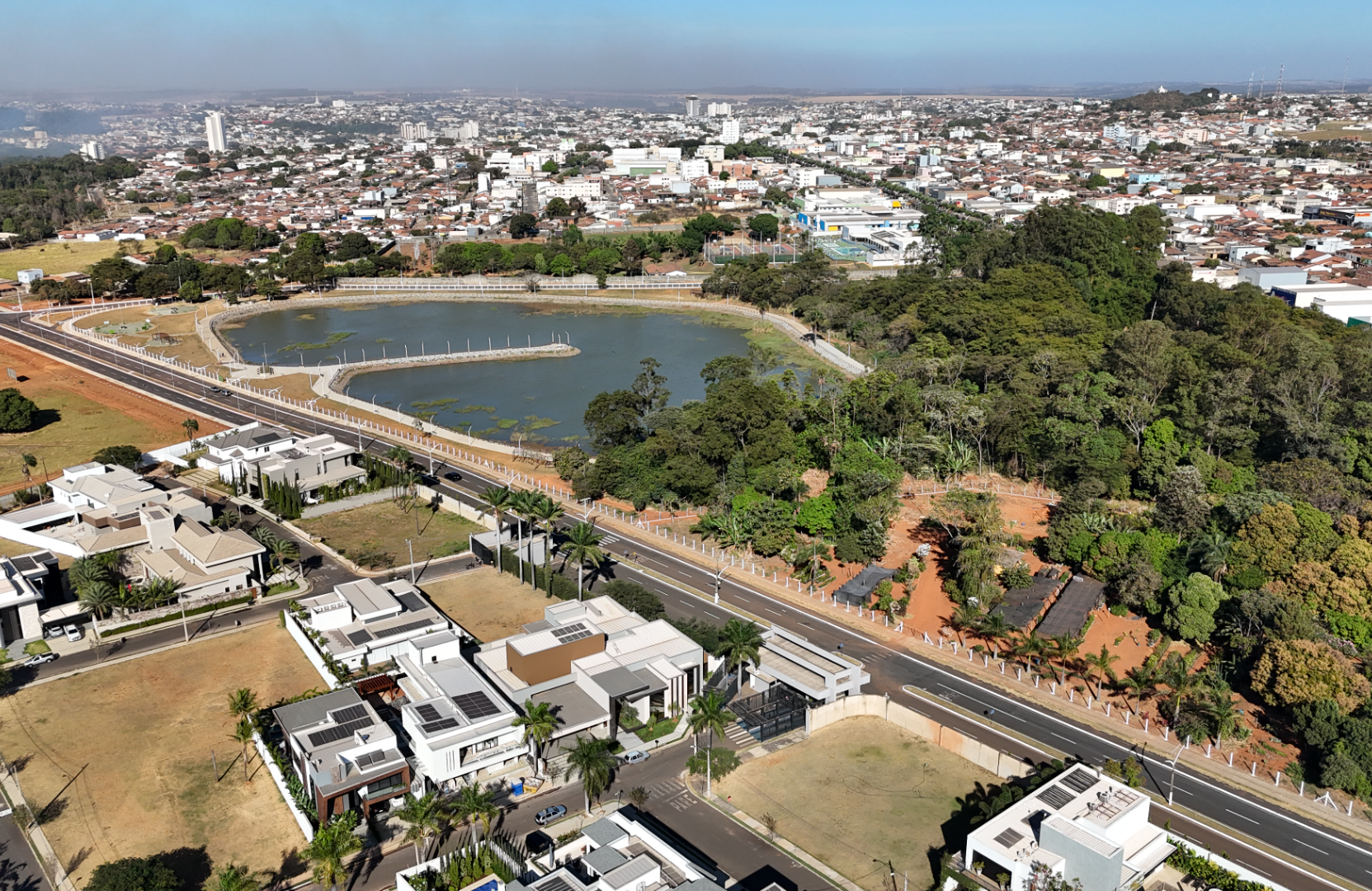 O frio chegou: Catalão (GO) começa a semana com temperaturas amenas e céu limpo nesta segunda-feira (5)