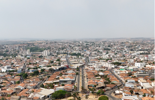 Catalão enfrenta semana de calor intenso, mas chuva está por vir