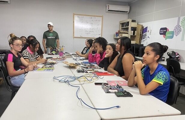 Prazo de editais para projetos de mulheres na ciência é prorrogado em Goiás