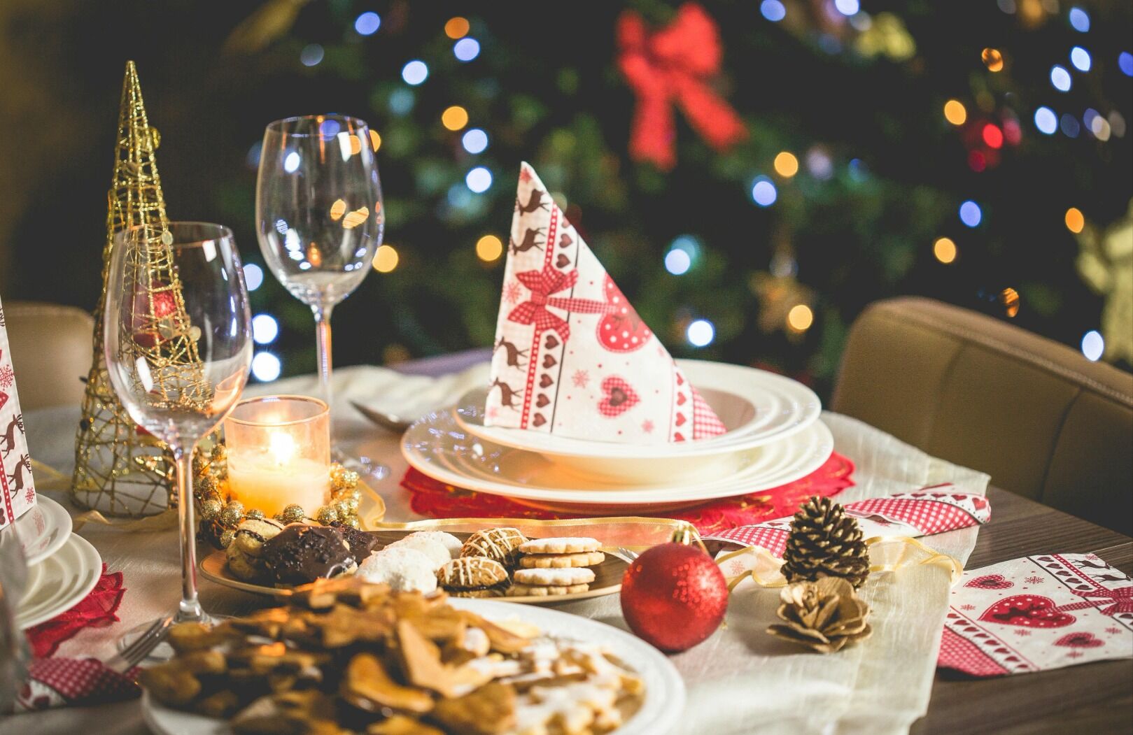 Como montar uma mesa de Natal com estilo e criatividade