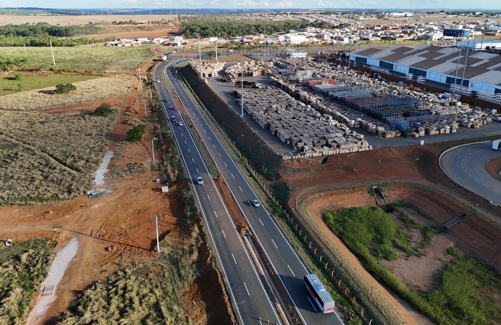 Goinfra executa mais de 100 obras de infraestrutura em 2025