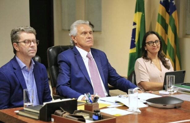 Caiado solicita apoio do Ministério da Saúde no combate à dengue em Goiás