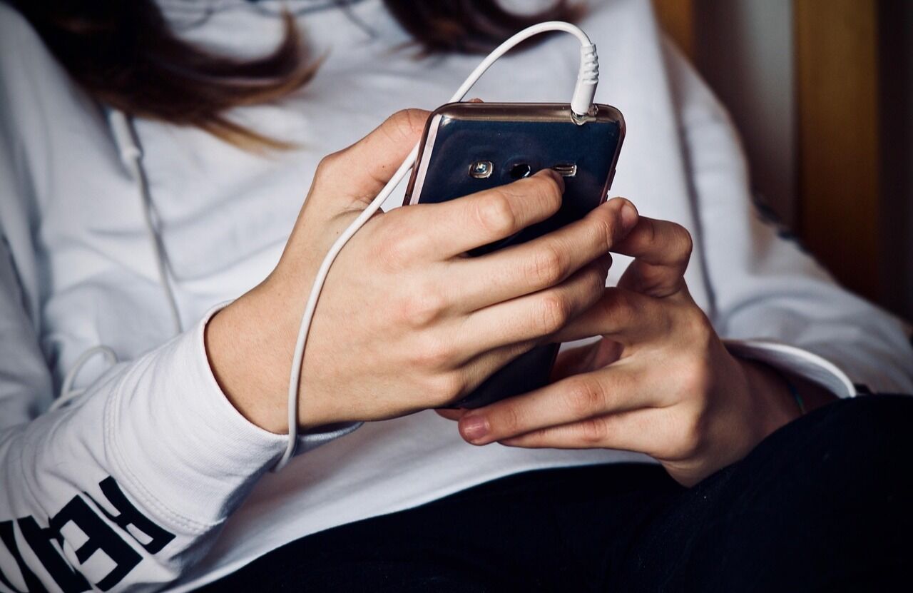 Tem celular velho guardado em casa? Descubra como ganhar dinheiro com ele