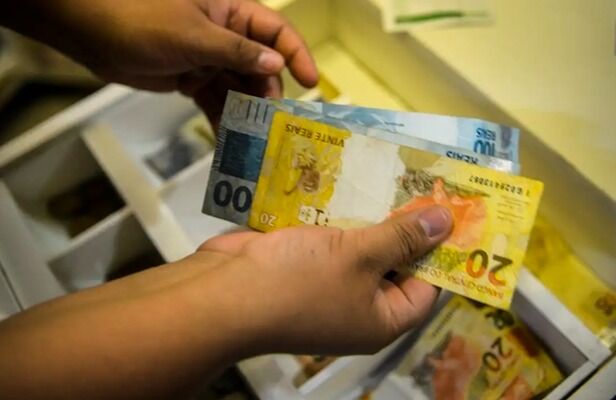 Brasileiros ainda não sacaram R$ 8,53 bilhões de valores a receber