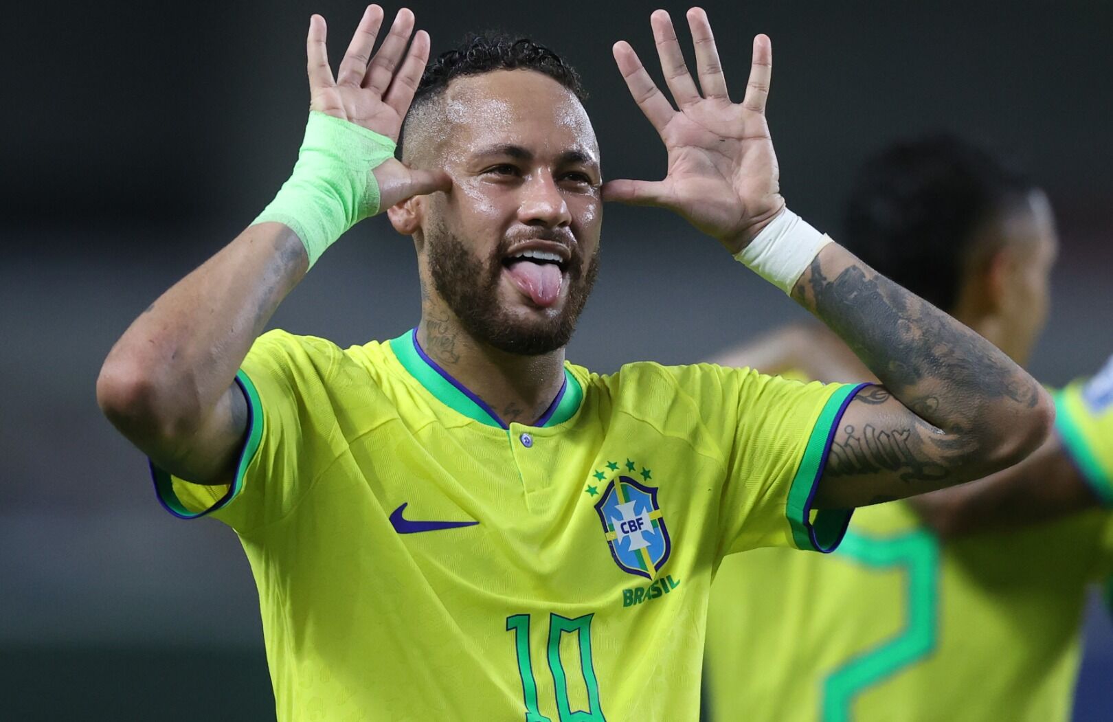 Neymar anuncia despedida da Seleção Brasileira após 16 anos vestindo a camisa amarelinha.