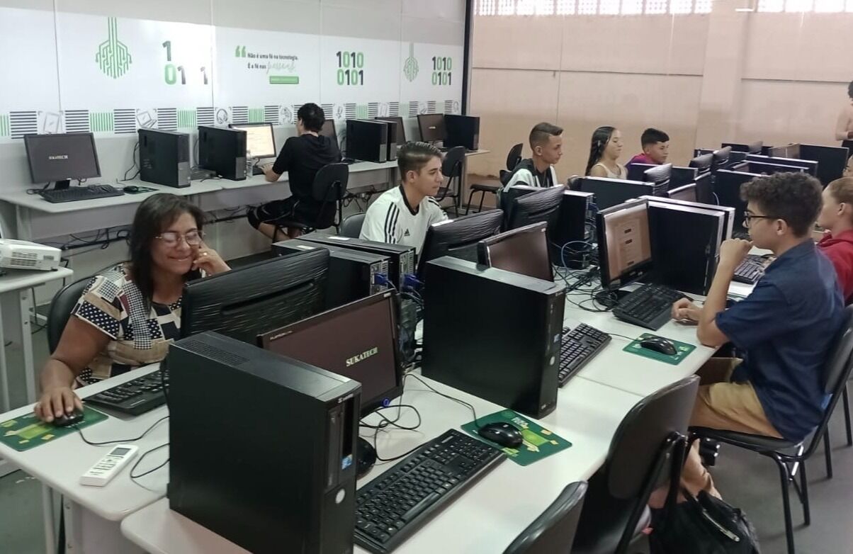 Estado abre vagas para cursos gratuitos na área de tecnologia em Goiás